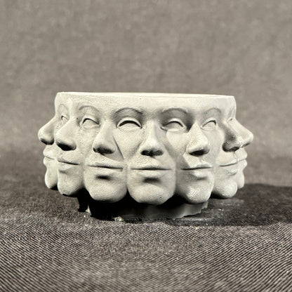 Beton-Vase "Gesichter"