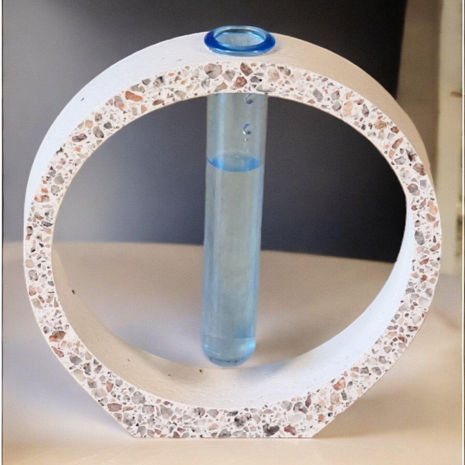 Terrazzo-Blumenvase "OneFlower"