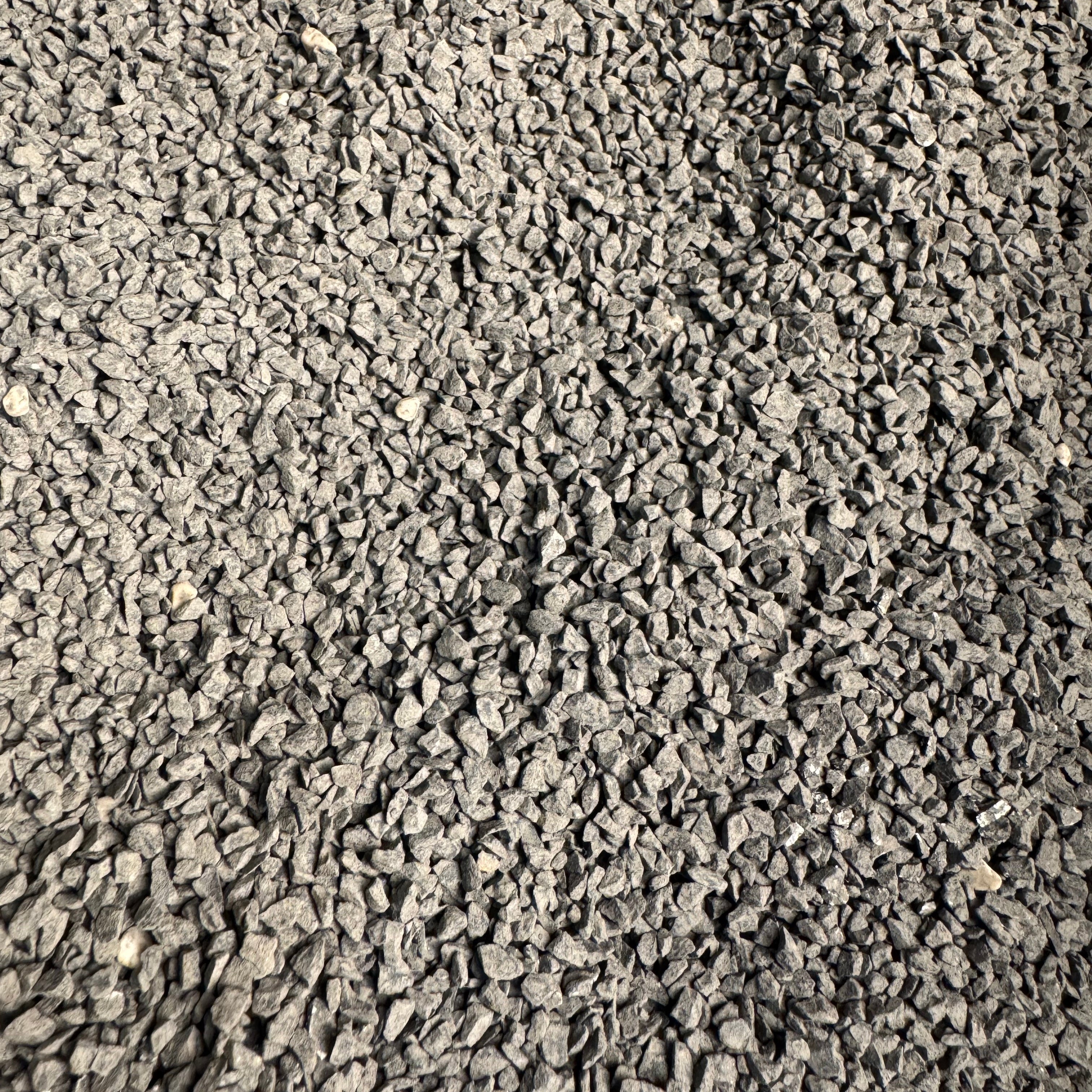 Nero Ebano Splitt – Premium Gesteinskörnung für Terrazzo & Sichtbeton