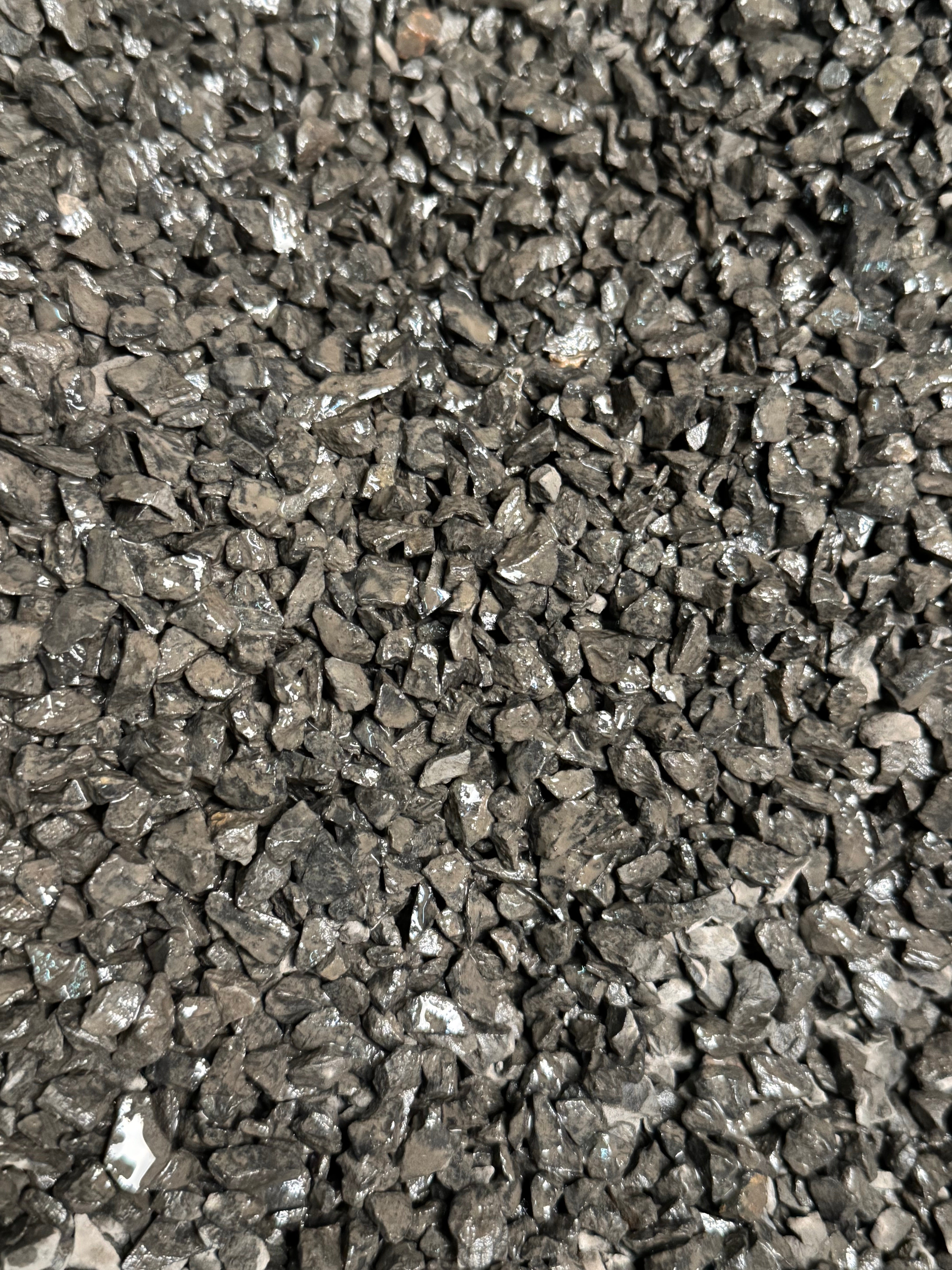 Nero Ebano Splitt – Premium Gesteinskörnung für Terrazzo & Sichtbeton