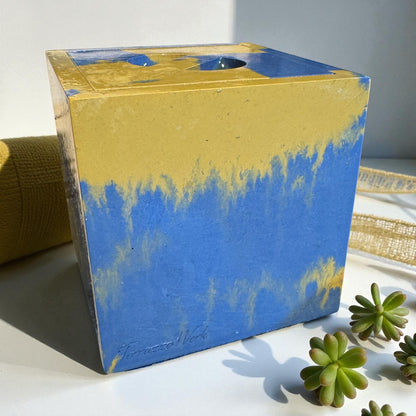 Sichtbeton-Würfel „FireCube“