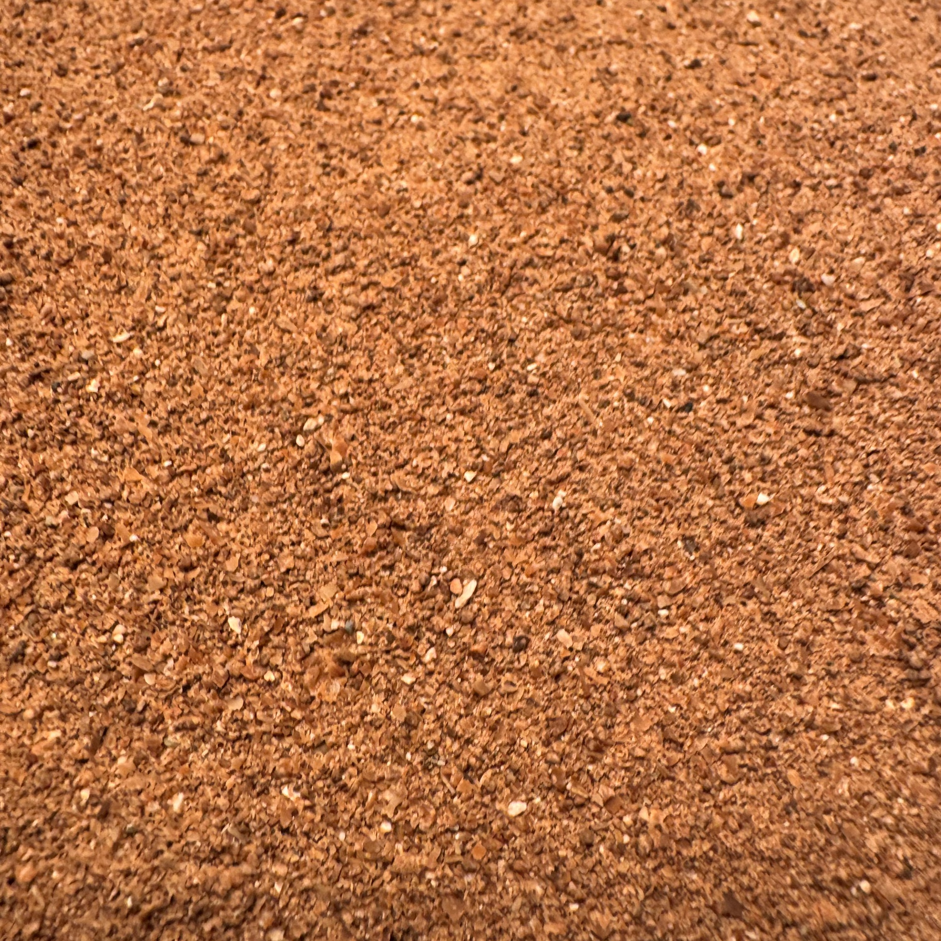 Marrone Mogano – Premium Gesteinskörnung für Terrazzo & Sichtbeton