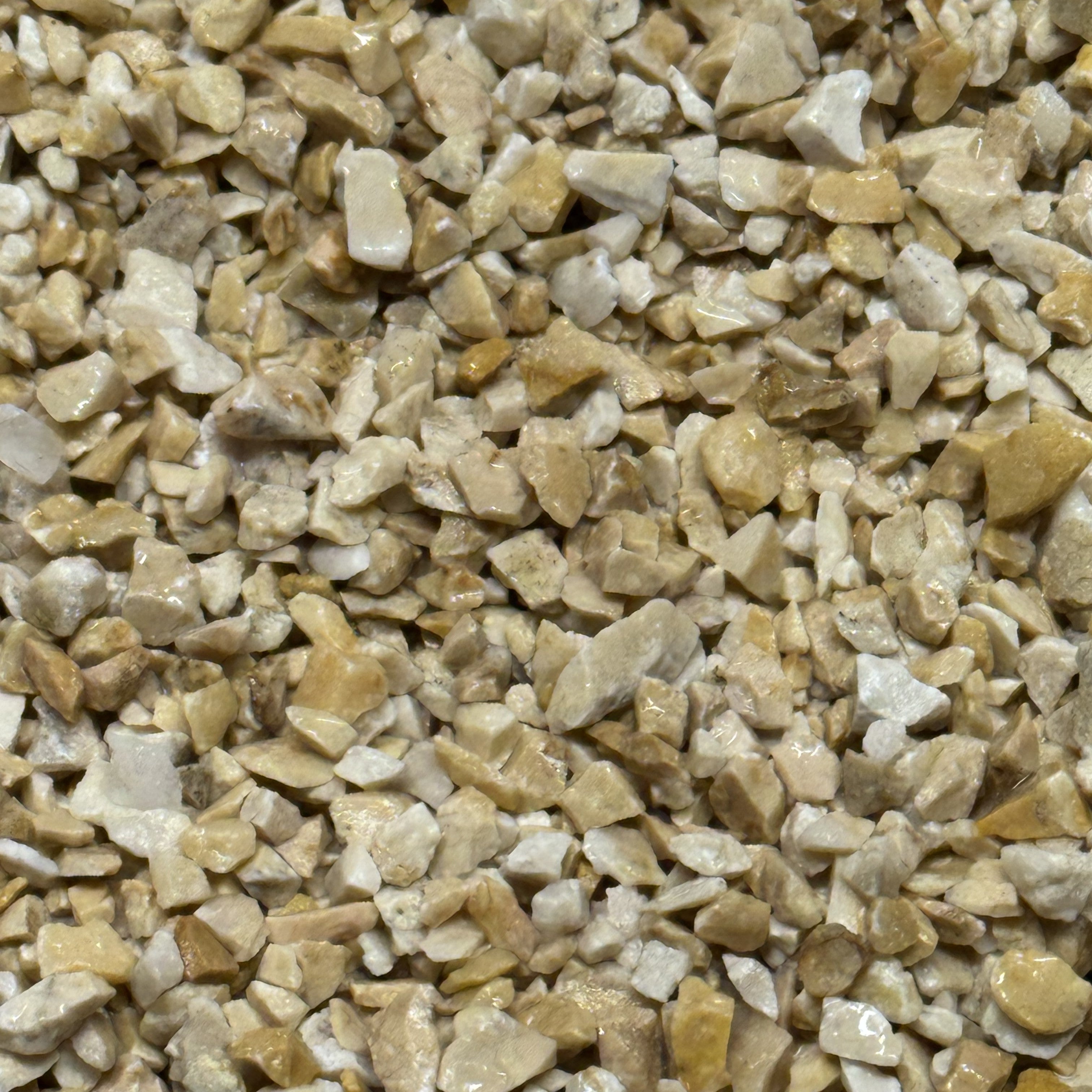 Juragelb Splitt – Premium Gesteinskörnung für Terrazzo & Sichtbeton