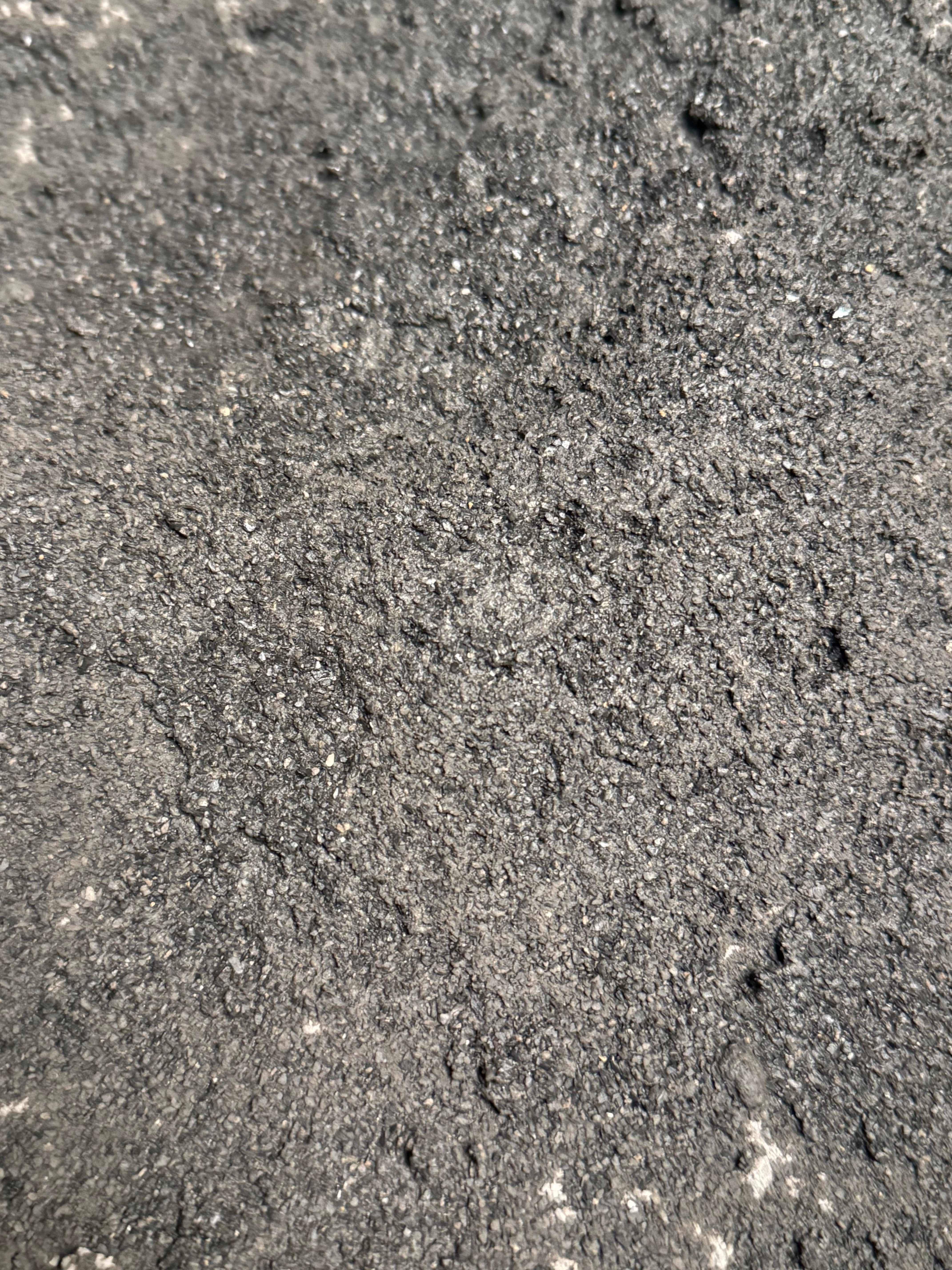 Nero Ebano Splitt – Premium Gesteinskörnung für Terrazzo & Sichtbeton