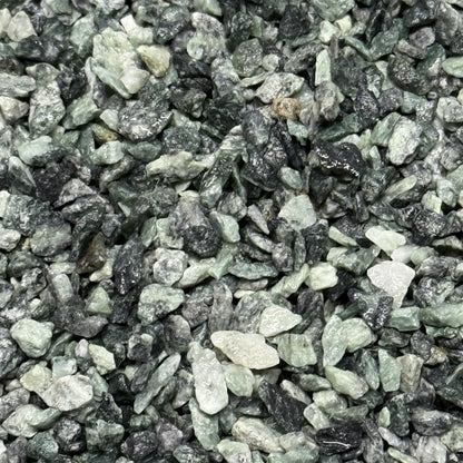Verde Alpi Splitt – Premium Gesteinskörnung für Terrazzo & Sichtbeton